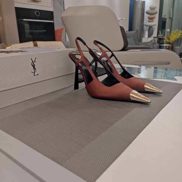 Iron-Toe Heel Sandals ( بكعب ومقدمة حديدية صندل )