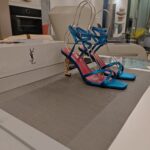Strappy High Heel Sandals  ( بكعب عالٍ بأحزمة صندل)