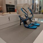 Strappy High Heel Sandals  ( بكعب عالٍ بأحزمة صندل)