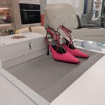 Strappy High Heel Sandals  ( بكعب عالٍ بأحزمة صندل)