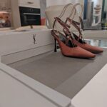Strappy High Heel Sandals  ( بكعب عالٍ بأحزمة صندل)