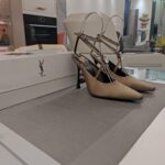 Strappy High Heel Sandals  ( بكعب عالٍ بأحزمة صندل)