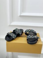 LV Comfort Flat Mule ( حذاء “لوي مسطح مريح ميوول) - Image 9