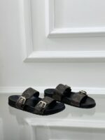 LV Comfort Flat Mule ( حذاء “لوي مسطح مريح ميوول) - Image 3