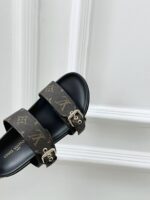 LV Comfort Flat Mule ( حذاء “لوي مسطح مريح ميوول) - Image 4