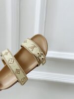 LV Comfort Flat Mule ( حذاء “لوي مسطح مريح ميوول) - Image 8