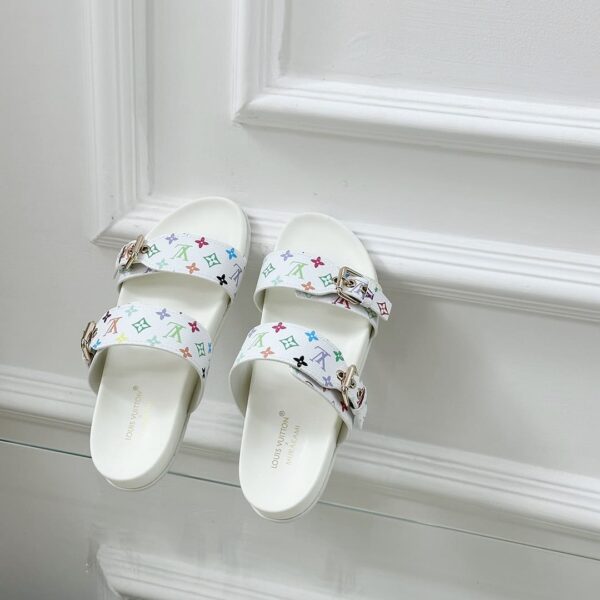 LV Comfort Flat Mule ( حذاء “لوي مسطح مريح ميوول)