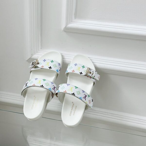 LV Comfort Flat Mule ( حذاء “لوي مسطح مريح ميوول)