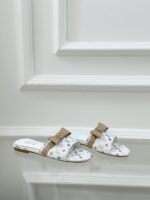 LV Flat Mule ( حذاء “لوي ميوول) - Image 9