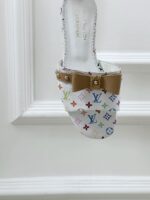 LV Flat Mule ( حذاء “لوي ميوول) - Image 10