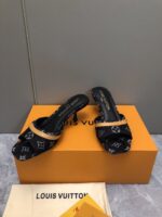 LV Flat Comfort Sandal ( حذاء “لوي مسطح مريح صندل ) - Image 4