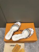 LV Flat Comfort Sandal ( حذاء “لوي مسطح مريح صندل ) - Image 2