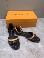 LV Flat Comfort Sandal ( حذاء “لوي مسطح مريح صندل ) - Image 8