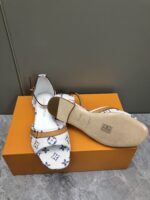 LV Flat Comfort Sandal ( حذاء “لوي مسطح مريح صندل ) - Image 6