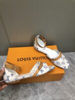 LV Flat Comfort Sandal ( حذاء “لوي مسطح مريح صندل ) - Image 9