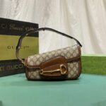 Horsebit Small Shoulder Bag (حقيبة كتف  هورسبيت الحجم الصغير)