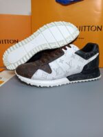 LV Sneakers Shoes ( حذاء “لوي سنيكرز) - Image 9