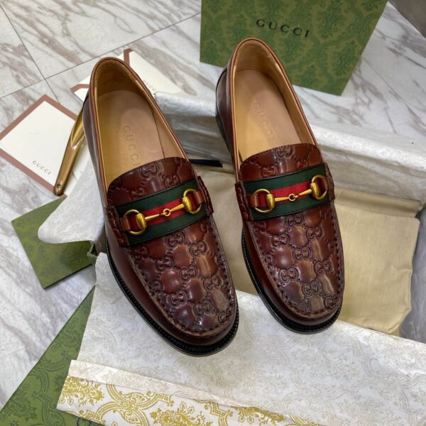 Horsebit Loafer  (حذاء لوفر )