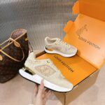 LV Sneaker  ( حذاء "لوي سنيكرز) - Image 8