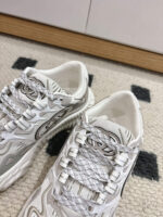 Chunky Shoes (أحذية سميكة) - Image 9