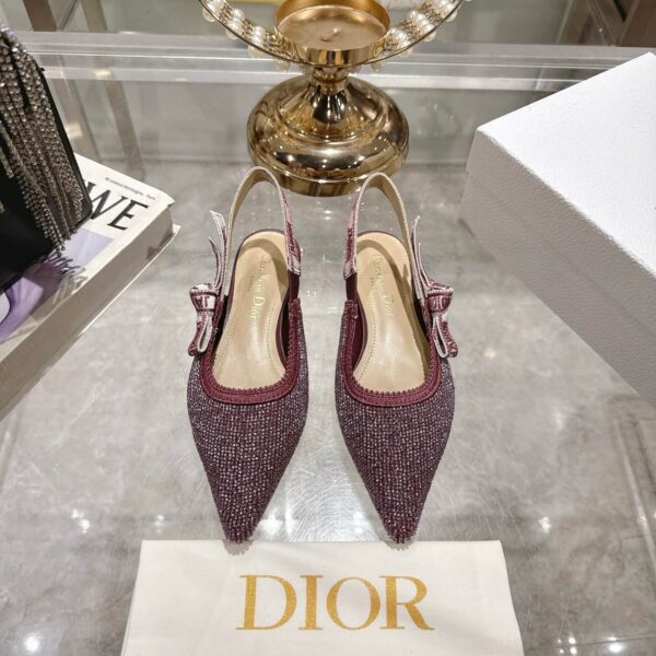 D Slingback Pump (حذاء دي سلاينج باك)