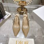 D Slingback Pump (حذاء دي سلاينج باك)