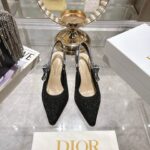 D Slingback Pump (حذاء دي سلاينج باك)