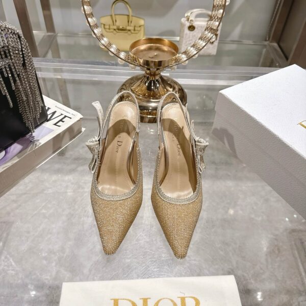 D Slingback Pump (حذاء دي سلاينج باك)