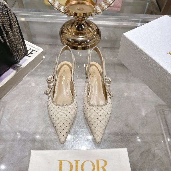 D Slingback Pump (حذاء دي سلاينج باك)