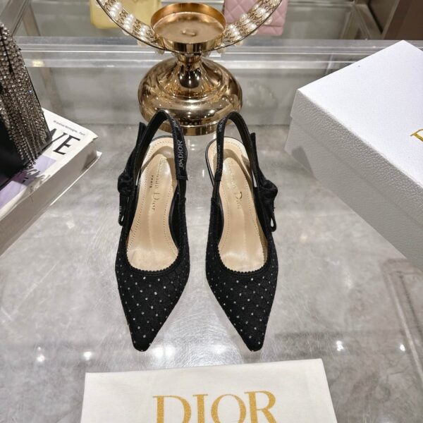 D Slingback Pump (حذاء دي سلاينج باك)