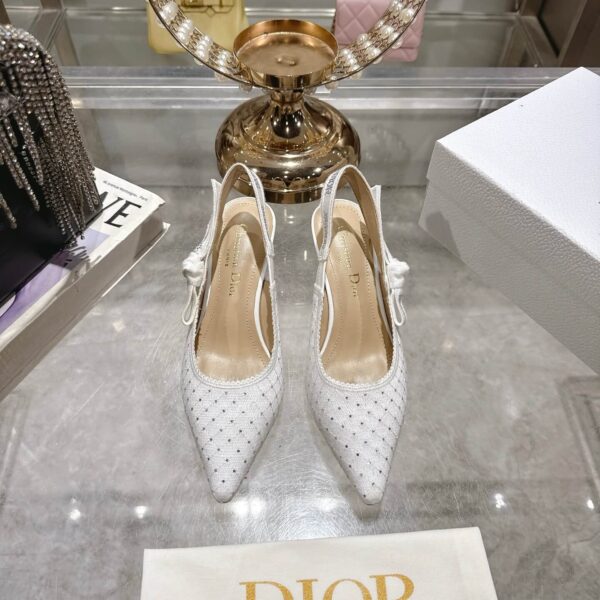 D Slingback Pump (حذاء دي سلاينج باك)