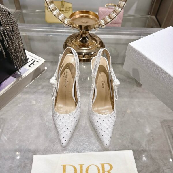 D Slingback Pump (حذاء دي سلاينج باك)