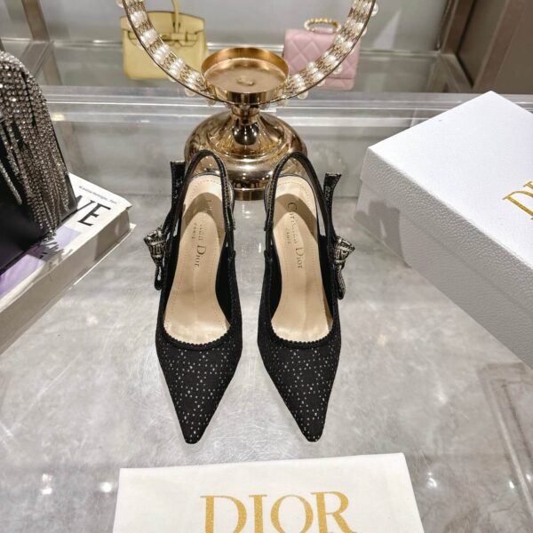D Slingback Pump (حذاء دي سلاينج باك)