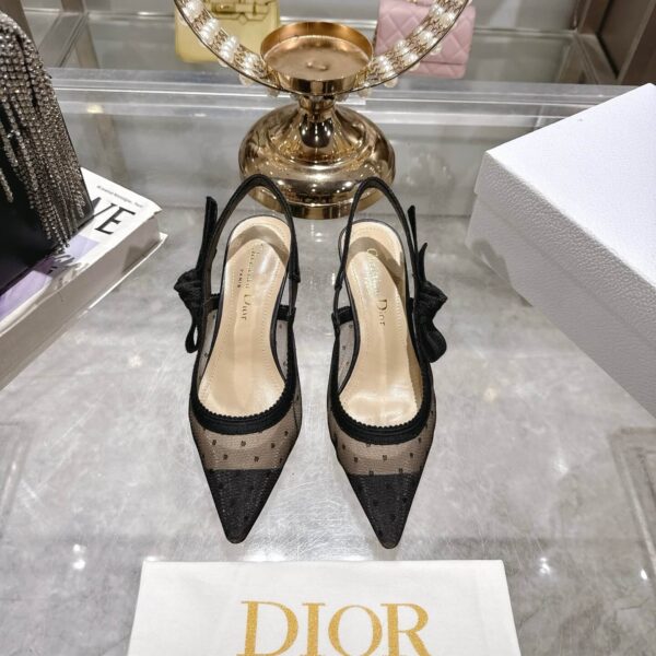 D Slingback Pump (حذاء دي سلاينج باك)
