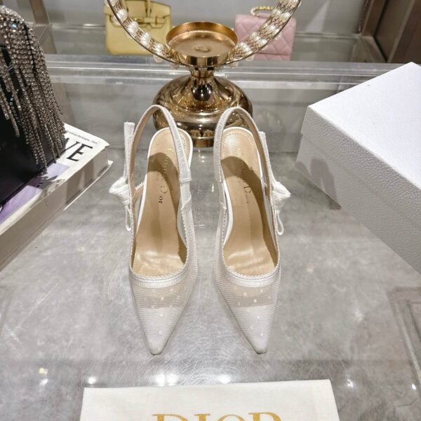 D Slingback Pump (حذاء دي سلاينج باك)