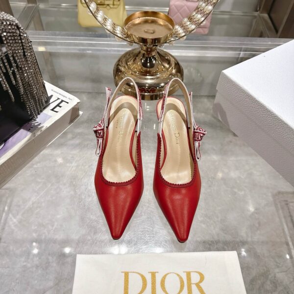 D Slingback Pump (حذاء دي سلاينج باك)