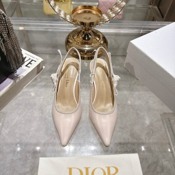 D Slingback Pump (حذاء دي سلاينج باك)