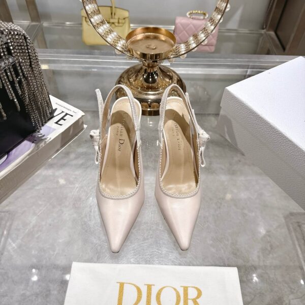 D Slingback Pump (حذاء دي سلاينج باك)