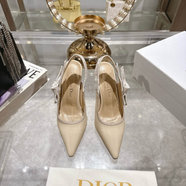 D Slingback Pump (حذاء دي سلاينج باك)