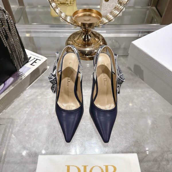 D Slingback Pump (حذاء دي سلاينج باك)
