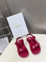 D-Wave Sandal ( دي-ويف صندل)
