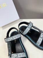 D-Wave Sandal ( دي-ويف صندل) - Image 3
