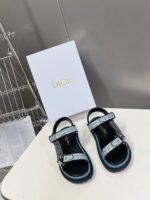 D-Wave Sandal ( دي-ويف صندل)