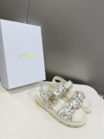 D-Wave Sandal ( دي-ويف صندل)