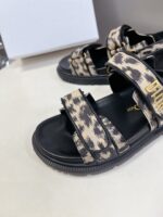 D-Wave Sandal ( دي-ويف صندل) - Image 7