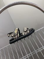 D-Wave Sandal ( دي-ويف صندل) - Image 2