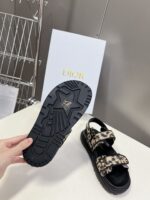 D-Wave Sandal ( دي-ويف صندل) - Image 9