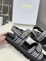 D-Wave Sandal ( دي-ويف صندل) - Image 5