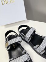 D-Wave Sandal ( دي-ويف صندل) - Image 9