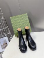 G Ankle boot (بوت كاحل بتصميم G)